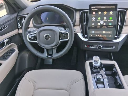 New 2026 Volvo XC90 T8 Plus w/ Protection Package Premier AWD/4WD image 10