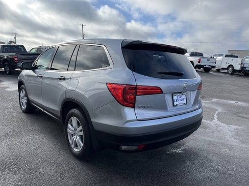 Used 2017 Honda Pilot LX image 8
