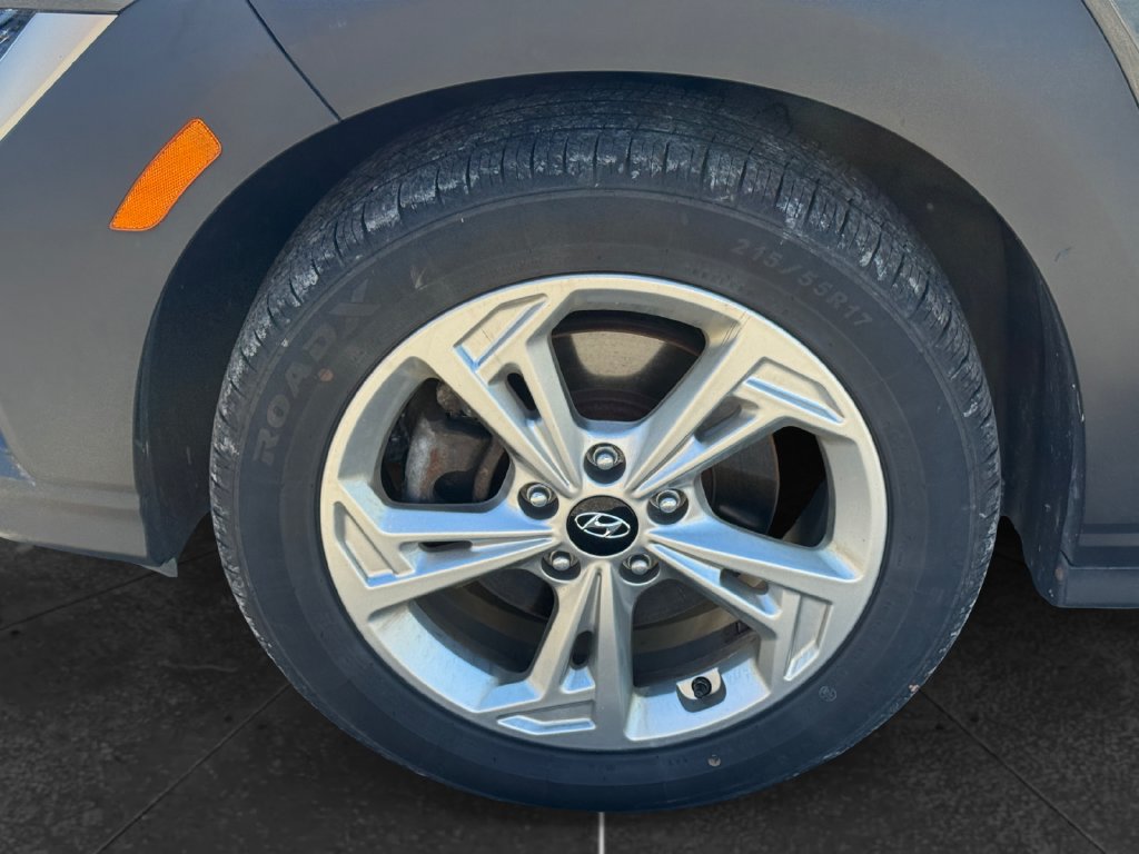 Used 2022 Hyundai Kona SEL AWD/4WD image 15