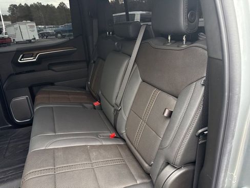 Used 2025 Chevrolet Silverado 1500 High Country image 10