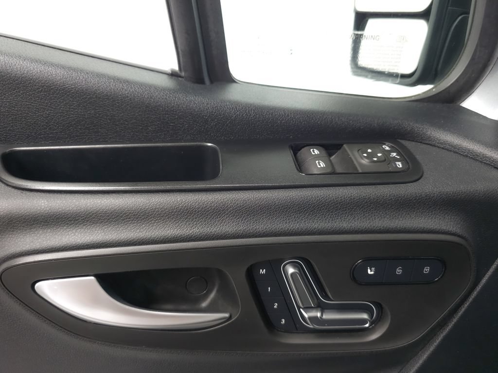 Used 2024 Mercedes-Benz Sprinter 2500 image 6