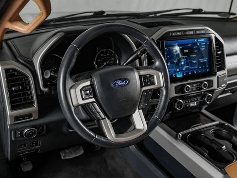Used 2022 Ford F350 Lariat w/ Lariat Ultimate Package AWD/4WD image 15