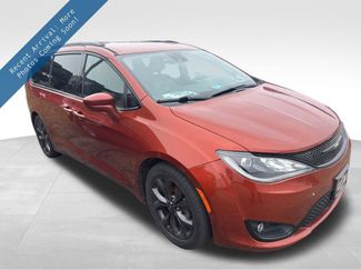 Used 2018 Chrysler Pacifica Touring-L Plus w/ Advanced Safetytec Group video 1