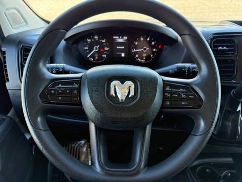 Used 2024 RAM ProMaster 2500 w/ Convenience Group image 25