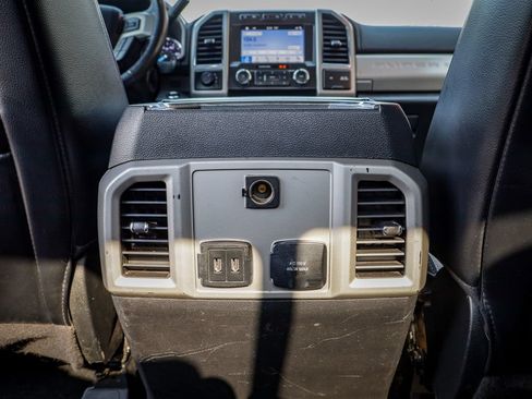 Used 2019 Ford F450 Lariat w/ Lariat Ultimate Package AWD/4WD image 33