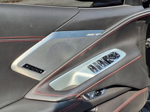 Used 2022 Chevrolet Corvette Stingray Premium Conv w/ Z51 Performance Package RWD image 11