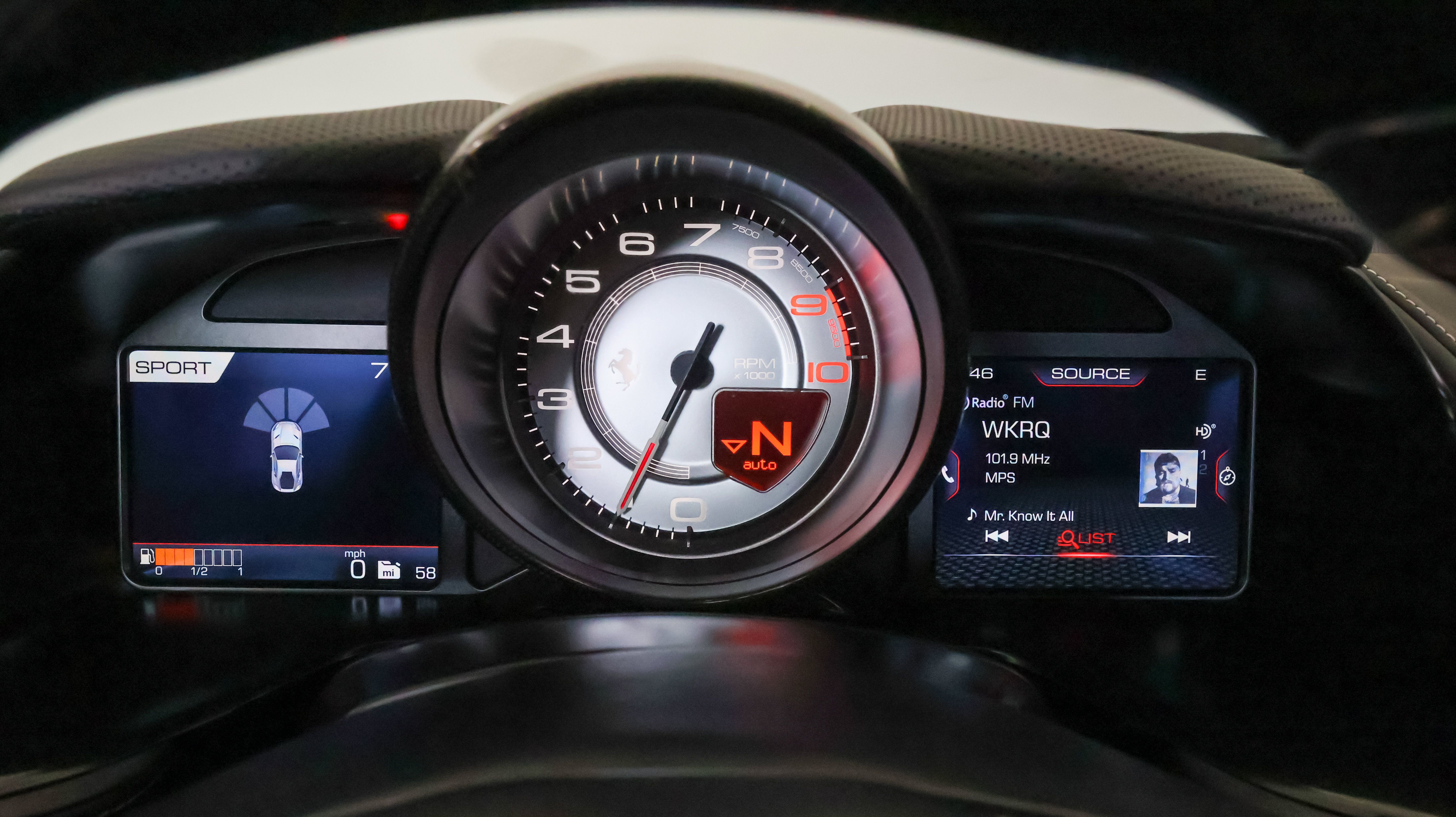 Used 2019 Ferrari 812 Superfast RWD image 24