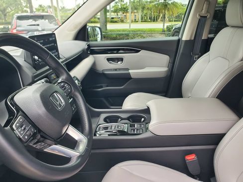 Used 2024 Honda Pilot EX-L image 17