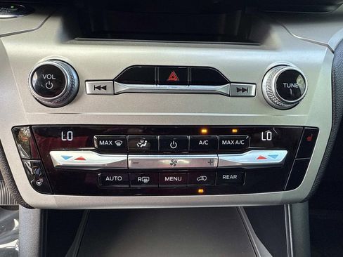 Used 2021 Ford Explorer XLT w/ Equipment Group 202A image 32