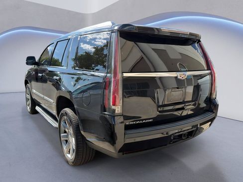 Used 2019 Cadillac Escalade Premium Luxury AWD/4WD image 6