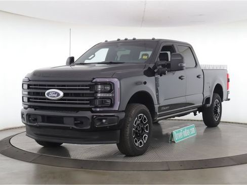 Used 2025 Ford F250 Platinum AWD/4WD image 10