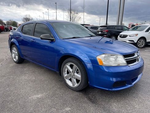 Used 2013 Dodge Avenger SE image 2