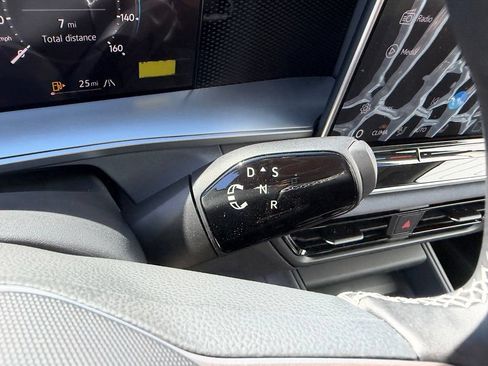 New 2026 Volkswagen Tiguan SE AWD/4WD image 26