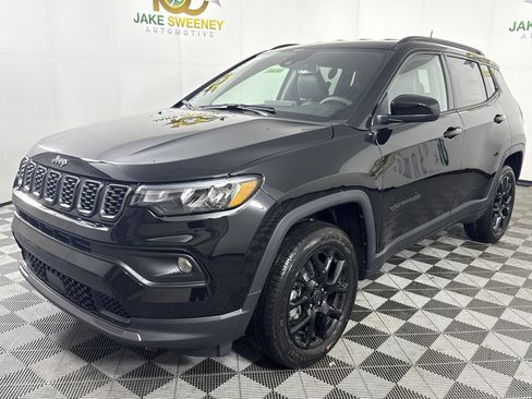 New 2026 Jeep Compass Latitude image 3