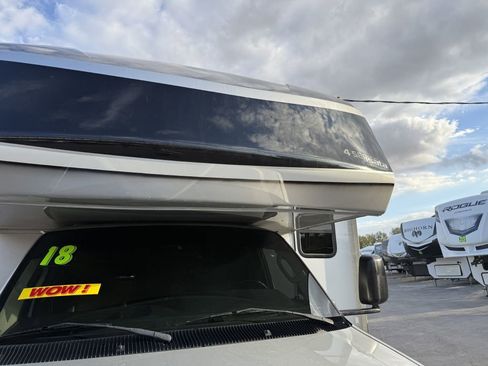 Used 2017 Ford E-450 and Econoline 450 Super Duty w/ Motorhome Prep Package image 25