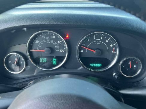 Used 2016 Jeep Wrangler Sahara w/ Connectivity Group AWD/4WD image 25