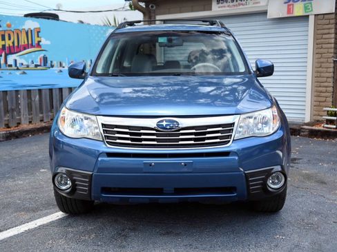 Used 2010 Subaru Forester 2.5X Limited AWD/4WD image 2