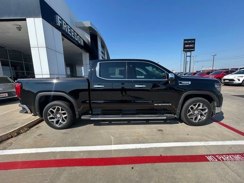 Used 2022 GMC Sierra 1500 SLT RWD image 4