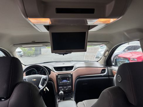 Used 2015 Chevrolet Traverse LT w/ Traveler's Package AWD/4WD image 33