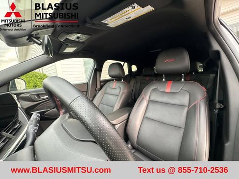 Used 2024 Chevrolet Trax RS w/ Driver Confidence Package FWD image 19