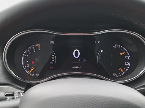 Used 2019 Jeep Grand Cherokee Limited AWD/4WD image 19