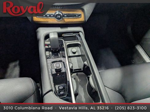 Certified 2024 Volvo XC90 B6 Plus w/ Protection Package Premier image 24