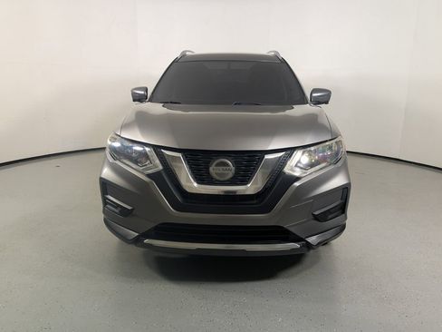 Used 2018 Nissan Rogue SV w/ Premium Package AWD/4WD image 2