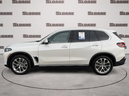 Certified 2026 BMW X5 xDrive40i AWD/4WD image 2