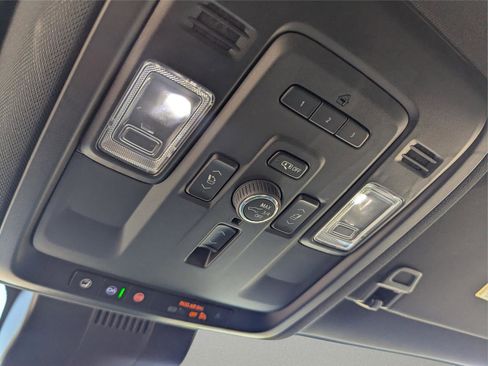 Used 2024 Chevrolet Tahoe Premier image 27