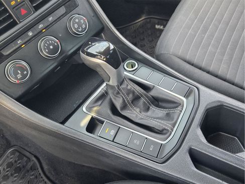 Used 2022 Volkswagen Jetta S FWD image 18