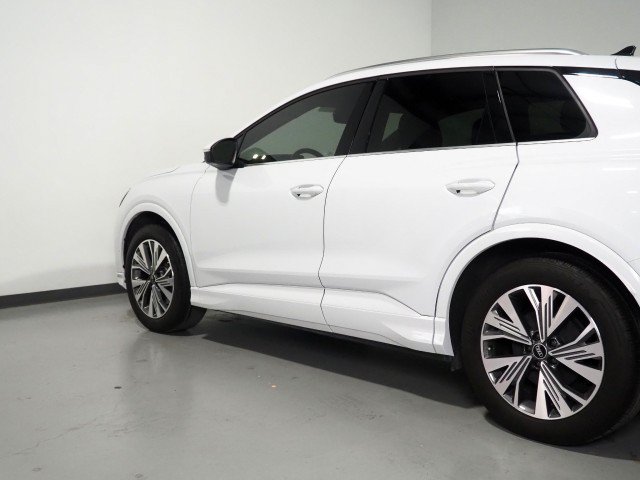 Used 2023 Audi Q4 e-tron Premium Plus w/ Premium Plus RWD image 46