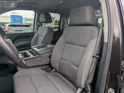 Used 2019 GMC Sierra 1500 SLE w/ SLE Value Package AWD/4WD image 17