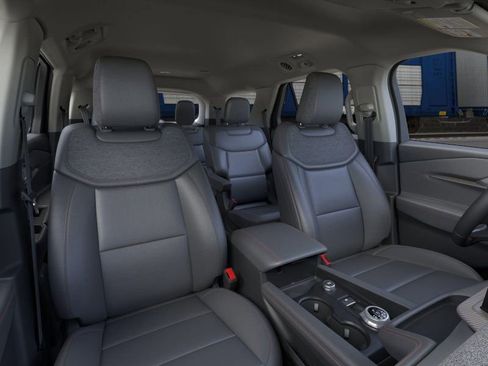 New 2026 Ford Explorer Active w/ Active Comfort Package RWD image 10