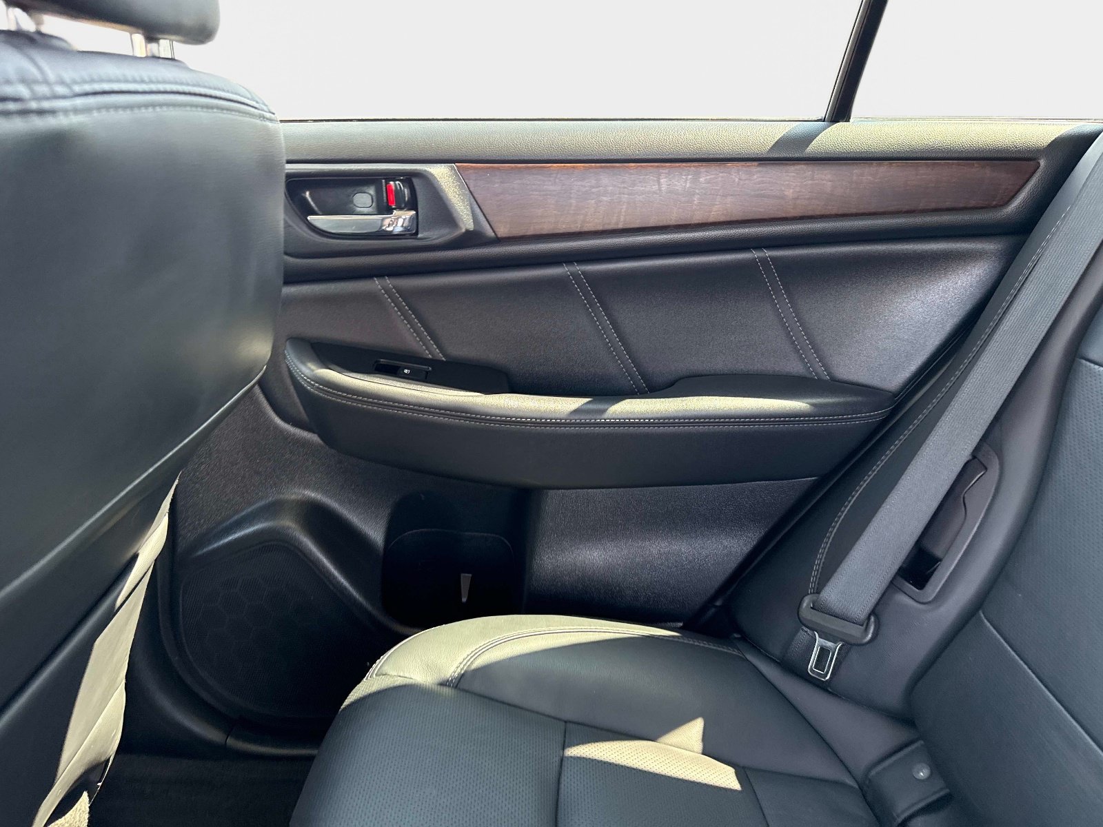 Used 2019 Subaru Outback 2.5i Limited AWD/4WD image 17