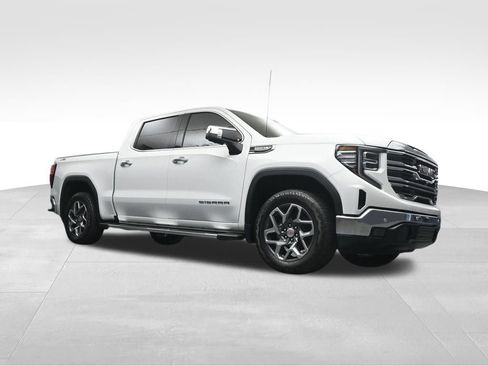 Used 2023 GMC Sierra 1500 SLT w/ SLT Premium Plus Package AWD/4WD image 16