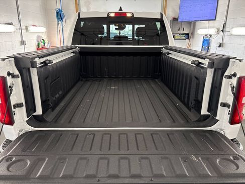 Used 2025 RAM 1500 Big Horn AWD/4WD image 36