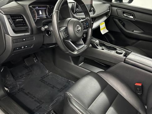 Used 2024 Nissan Rogue SV w/ SV Premium Package AWD/4WD image 10