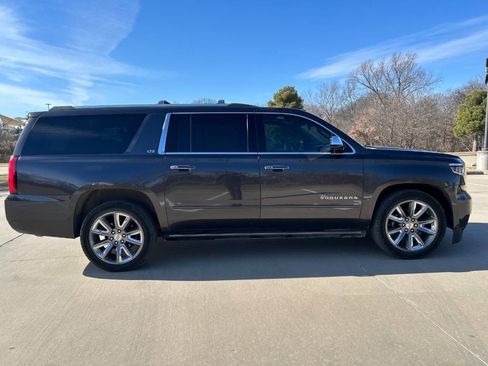 Used 2016 Chevrolet Suburban LTZ image 5