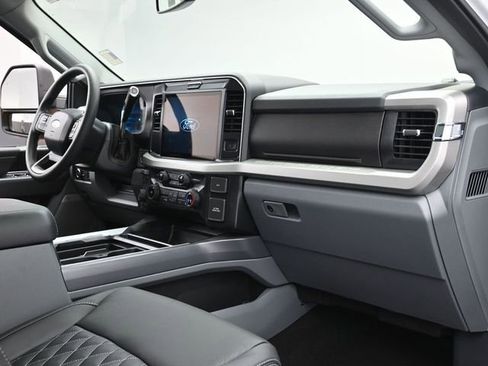 New 2025 Ford F250 XLT w/ Black Appearance Package image 28