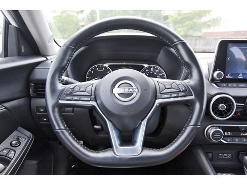 Used 2025 Nissan Sentra SV w/ All-Weather Package FWD image 16