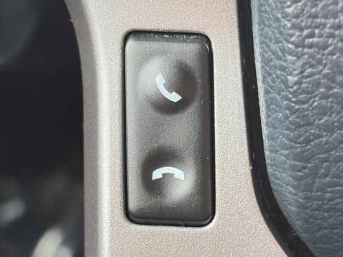 Used 2017 Toyota Tacoma Limited w/ Tow Package AWD/4WD image 19