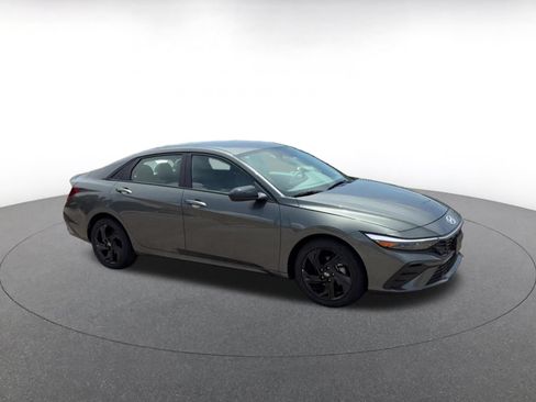 Used 2026 Hyundai Elantra Sport FWD image 2