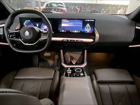 Used 2025 BMW X3 xDrive30i w/ Premium Package image 17