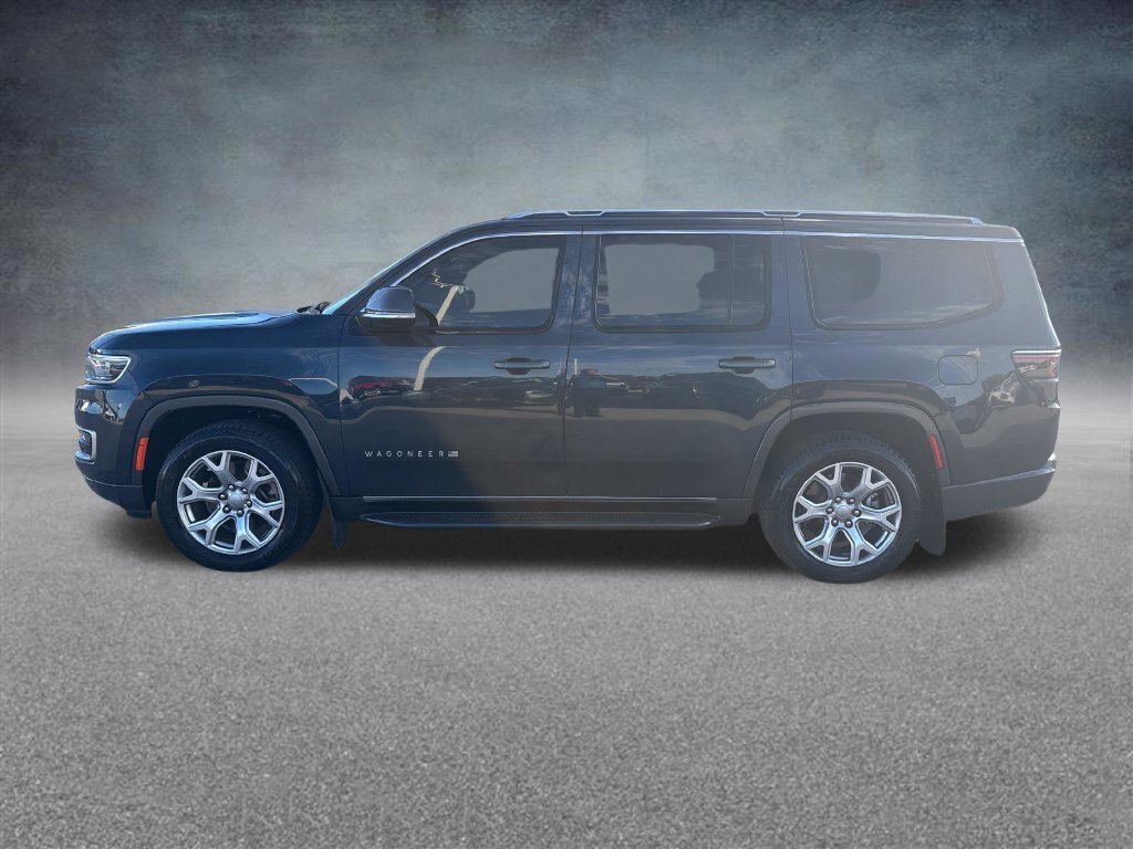 Used 2022 Jeep Wagoneer Series I w/ Premium Group I AWD/4WD image 2