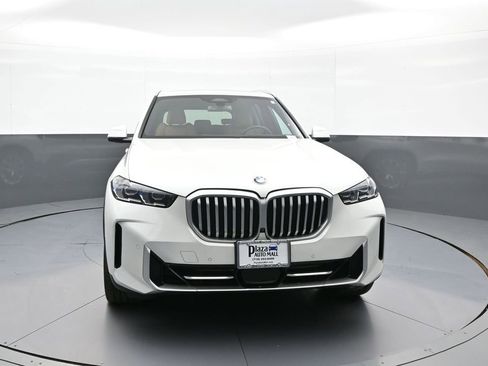 Used 2024 BMW X5 xDrive40i w/ Premium Package AWD/4WD image 2