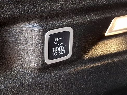 Used 2021 Jeep Grand Cherokee L Limited image 33