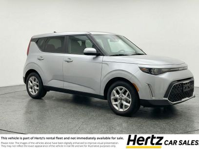 Used 2025 Kia Soul LX w/ LX Technology Package