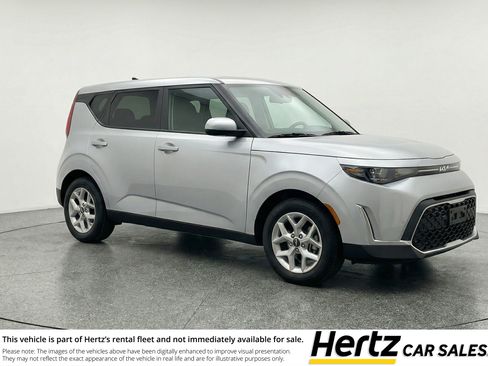 Used 2025 Kia Soul LX w/ LX Technology Package FWD image 1