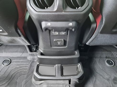 Used 2024 Jeep Wrangler Unlimited Rubicon 392 image 21