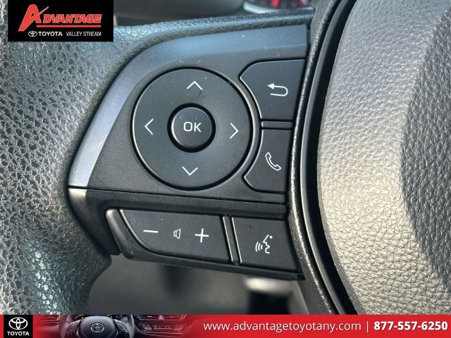 Used 2022 Toyota RAV4 LE AWD/4WD image 23